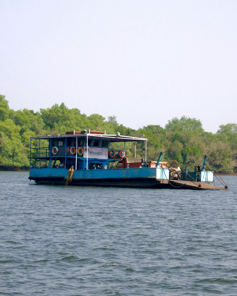 Ferry Divar Island